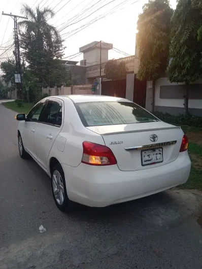 Rs 2,150,000 Toyota Belta 2011 Ahmad Avenue, Lahore