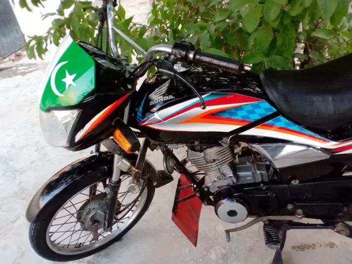 Rs 115,000 Honda CG 125 Delux 2017 Urgent For Sale | Honda In Bikes Saddar, Rawalpindi