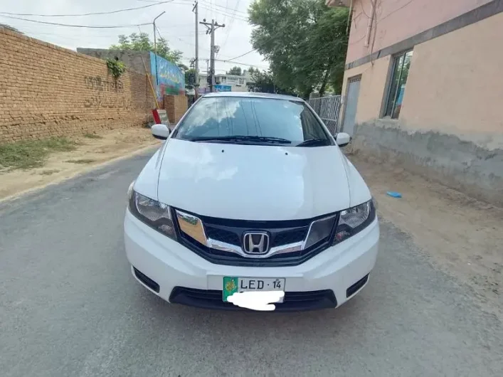 Rs 2,750,000 Honda City IVTEC 2014 model better than civic Model Town B, Bahawalpur