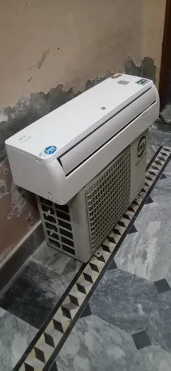 Rs 80,000 pel 1.5 ton dc inverter AC Heat and cool Nishatabad, Faisalabad