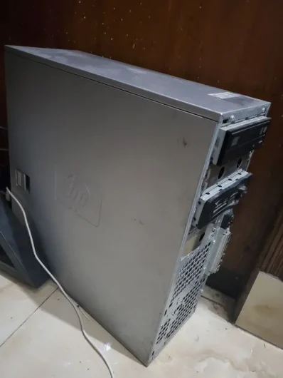 Rs 30,000 HP z400 Workstation Desktop PC Xeon with LG LCD 15 inch for sell