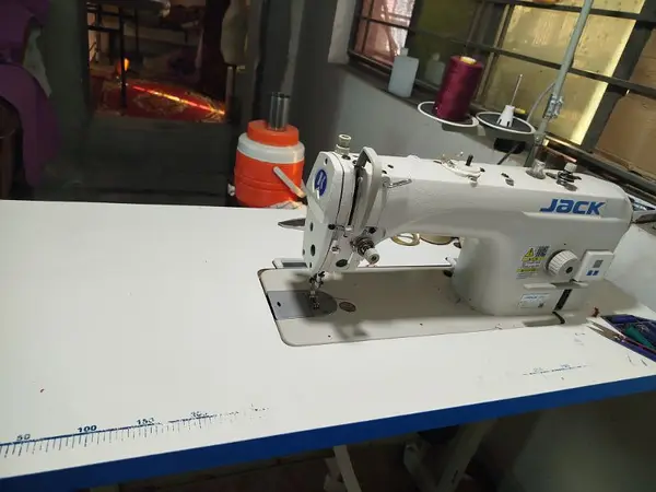 Rs 52,000 sewing machine Ghauri Town, Rawalpindi