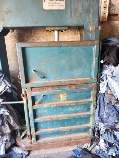 Rs 300,000 hidrolic press Orangi Town, Karachi