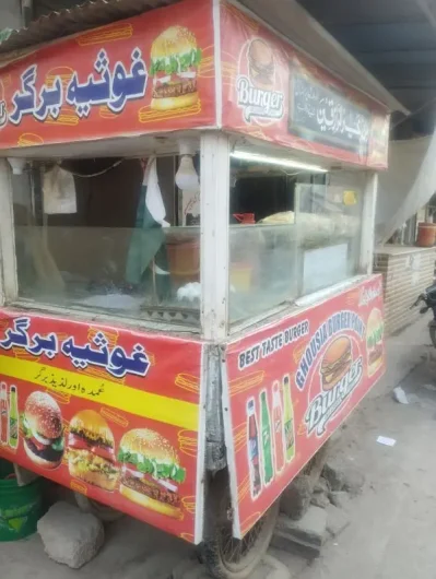 Rs 60,000 burger thela Gulistan-e-Jauhar Block 9, Karachi