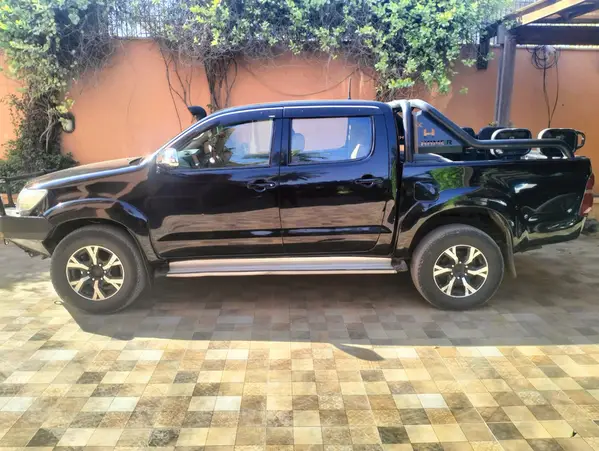 Rs 6,100,000 Toyota Hilux 2013 DHA Defence, Karachi