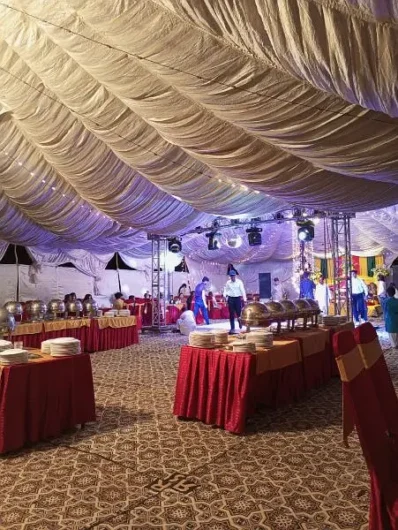 Tent Service k kam k leay labor ki zrort hai jo suzuki bhe chlata ho. G-9, Islamabad
