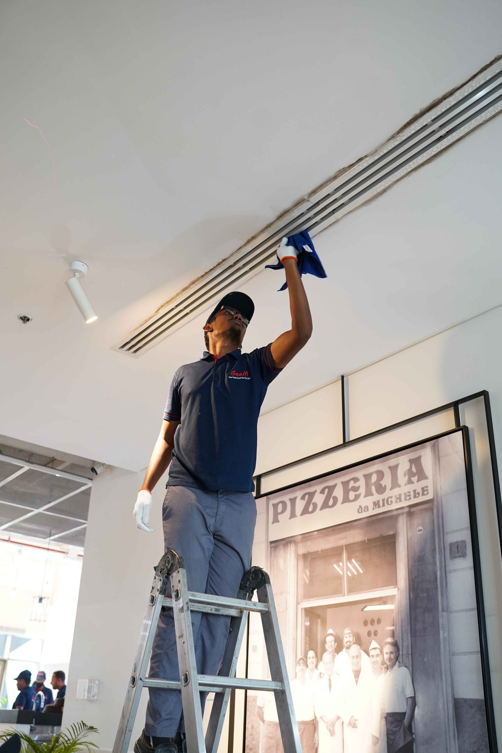 Dubai Electrician Near Me | Call 8004336