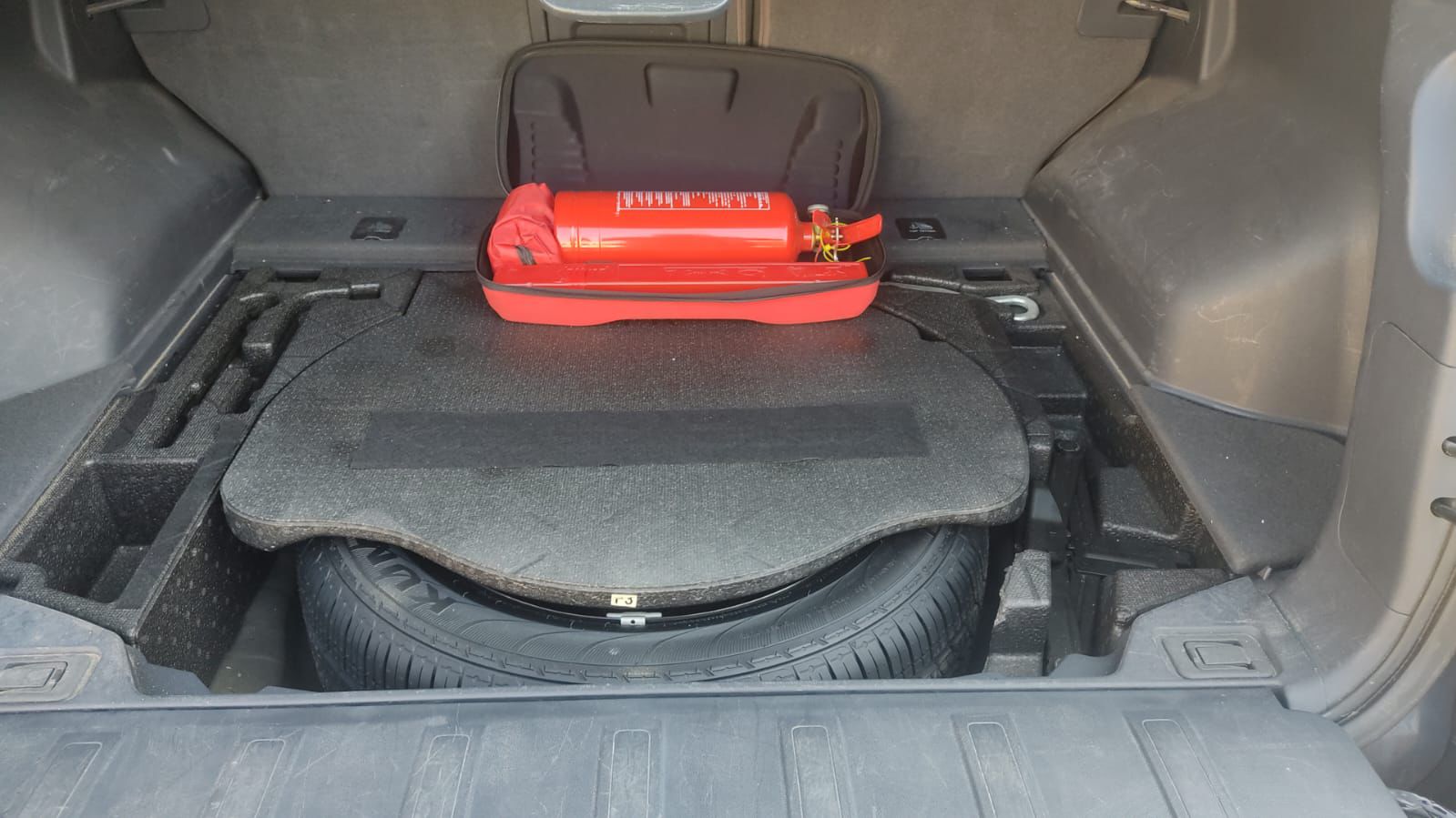 Renault Koleos 2.5 Ltr, 4X4 (4 Wheel drive)Full comprihensive