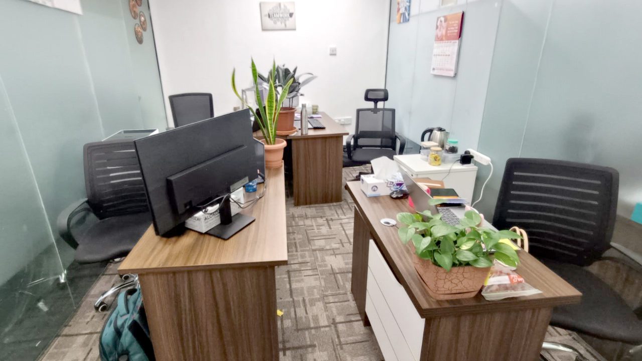 Office for Rent available urgent