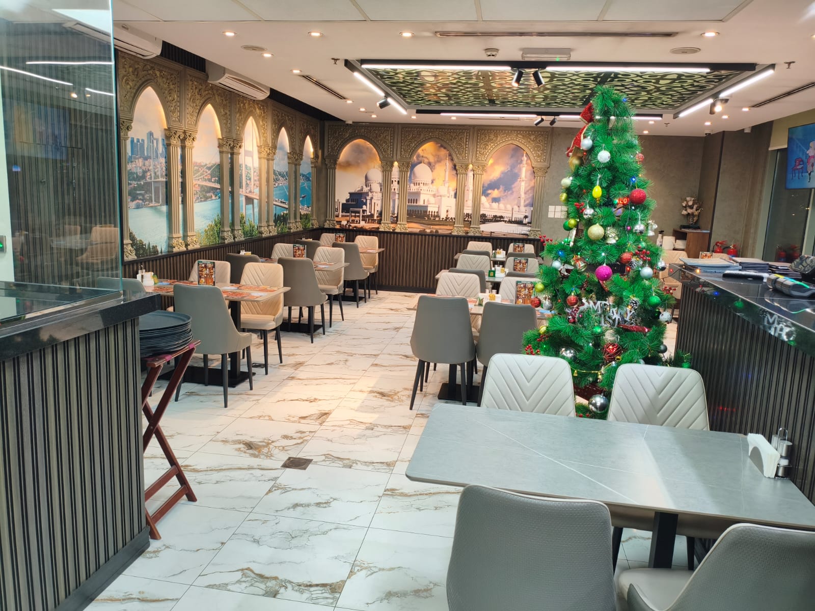 Prime Turkish Restaurant Cafe for Transfer – Al Muraqqabat, Deira- مطعم ومقهى تركي مربح للبيع